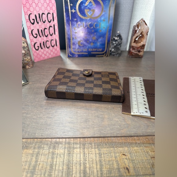 Louis Vuitton Brown Damier Ebene Notebook Cover with Snap - Picture 4 of 14
